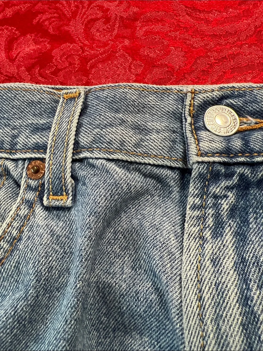 Levi's 550 Relaxed Fit Denim Shorts Men's 33 Light Wash Blue Jean Shorts